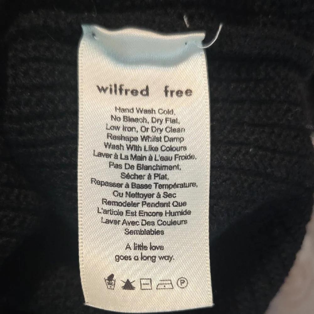Wilfred Free Aritzia Black Cropped Sweater - Picture 12 of 13